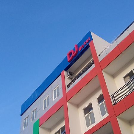 Dj Hotel Raha Exteriör bild